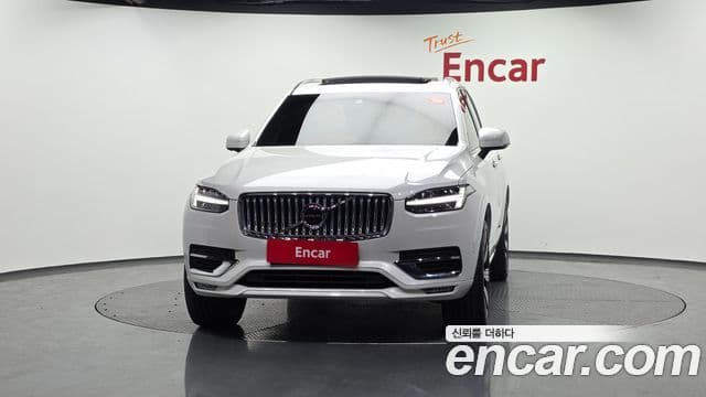 Volvo XC90 2022 — Photo 18/20