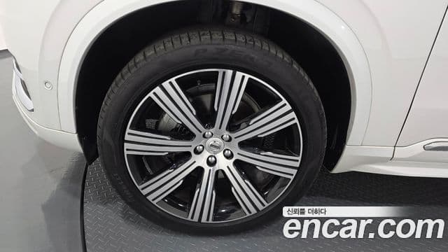 Volvo XC90 2022 — Photo 19/20