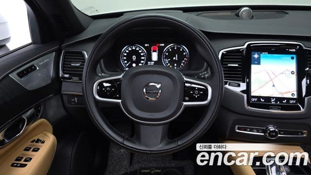 Volvo XC90 2022 — Photo 13/20