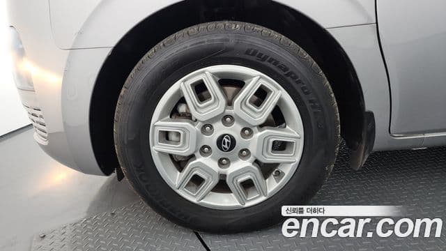 Hyundai Staria 2024 — фото 5 из 20