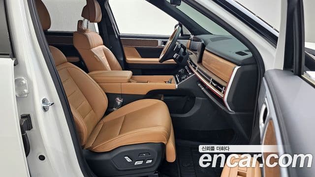 Hyundai Santa Fe 2023 — ფოტო 11/20