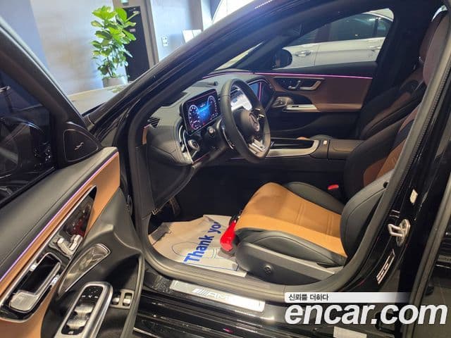 Mercedes-Benz E-Class 2025 — Photo 17/20
