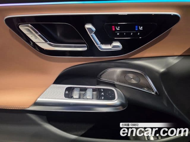 Mercedes-Benz E-Class 2025 — Photo 2/20