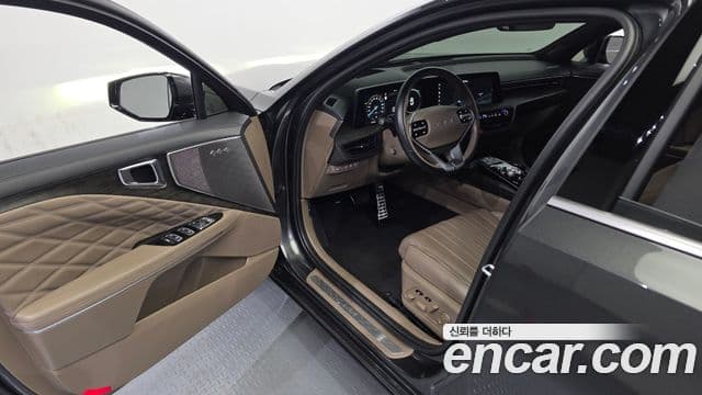 Kia K8 2023 — Şəkil 10/20