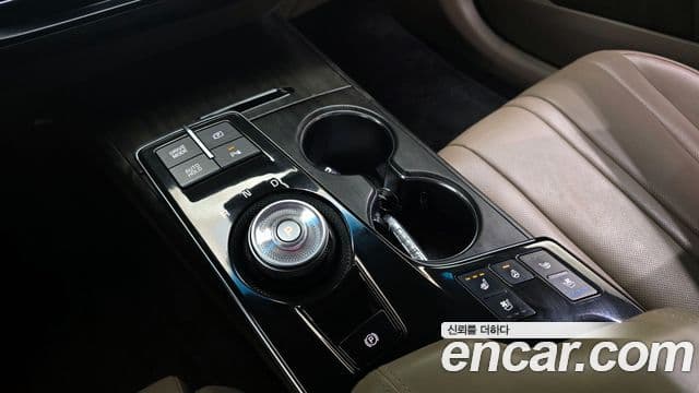 Kia K8 2022 — Şəkil 9/20