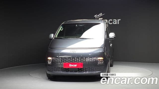 Hyundai Staria 2022 — ფოტო 3/20