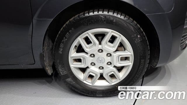 Hyundai Staria 2022 — ფოტო 5/20