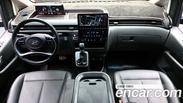 Hyundai Staria 2022 — ფოტო 7/20