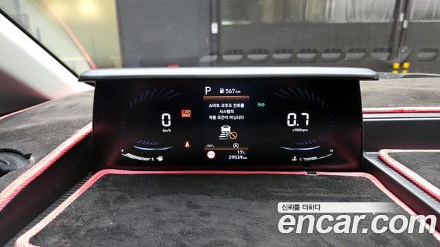 Hyundai Staria 2022 — ფოტო 8/20