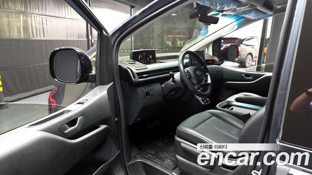 Hyundai Staria 2022 — ფოტო 10/20