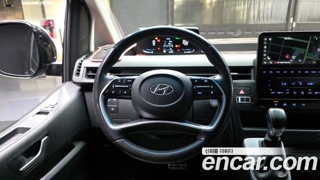 Hyundai Staria 2022 — ფოტო 13/20