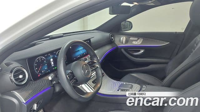 Mercedes-Benz E-Class 2022 — Фото 13/17