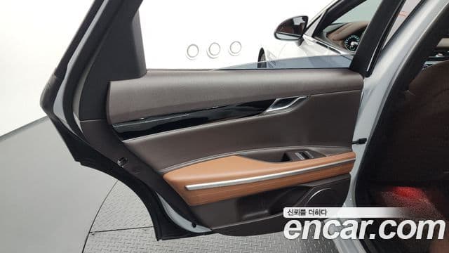 Genesis G80 2021 — Photo 10/33