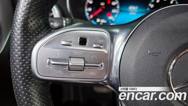 Mercedes-Benz C-Class 2021 — ფოტო 17/32