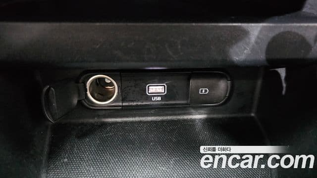 Kia Seltos 2022 — Photo 24/32