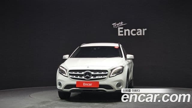 Mercedes-Benz GLA-Class 2019 — Фото 3/20