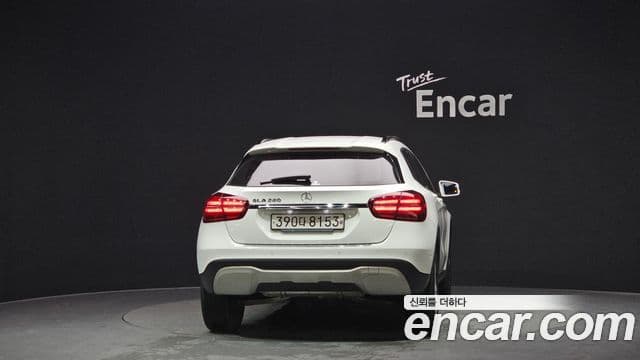 Mercedes-Benz GLA-Class 2019 — Фото 4/20
