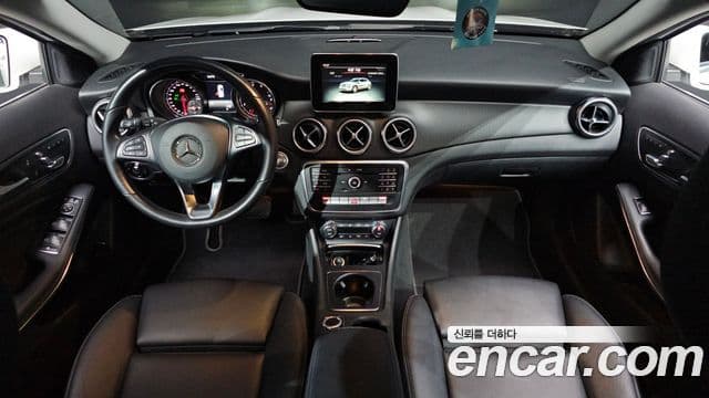 Mercedes-Benz GLA-Class 2019 — Фото 7/20