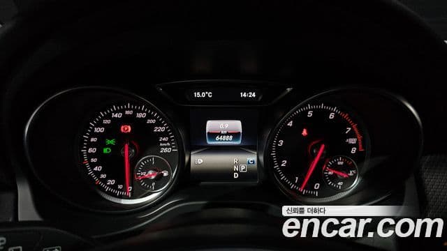 Mercedes-Benz GLA-Class 2019 — Фото 8/20