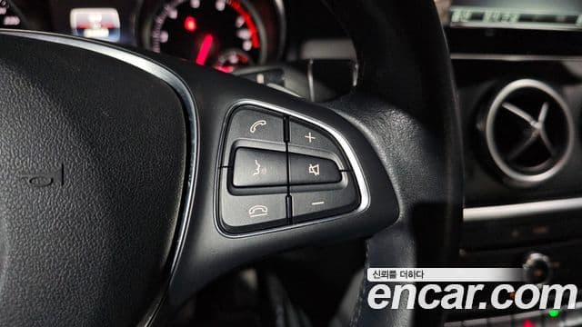 Mercedes-Benz GLA-Class 2019 — Фото 16/20
