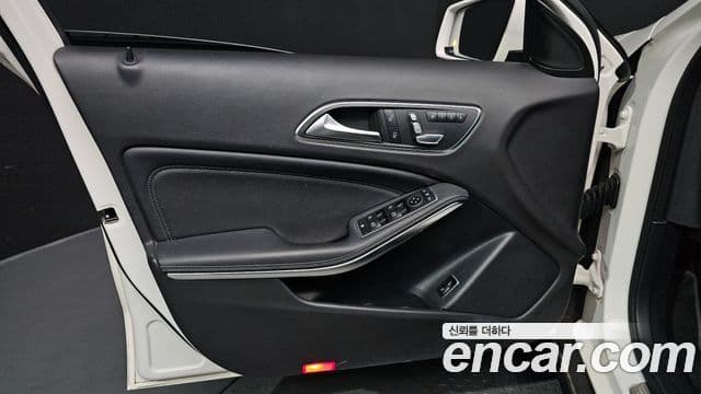 Mercedes-Benz GLA-Class 2019 — ფოტო 3/32