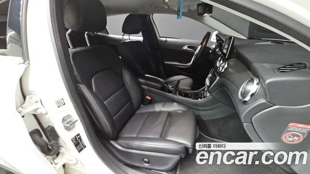 Mercedes-Benz GLA-Class 2019 — ფოტო 29/32