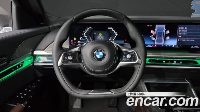 BMW 7 Series 2023 — ფოტო 14/20