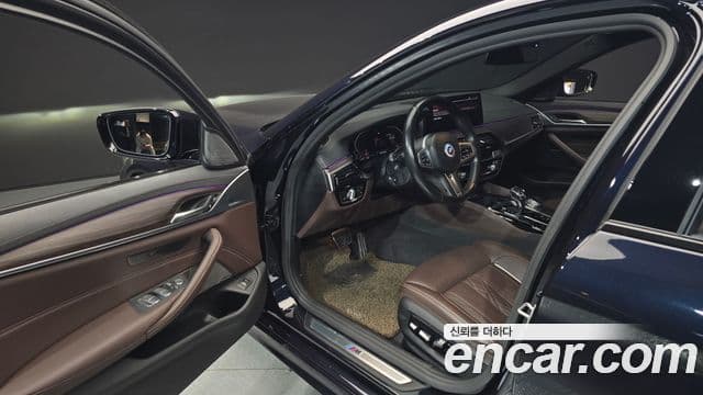 BMW 5 Series 2020 — Şəkil 10/20