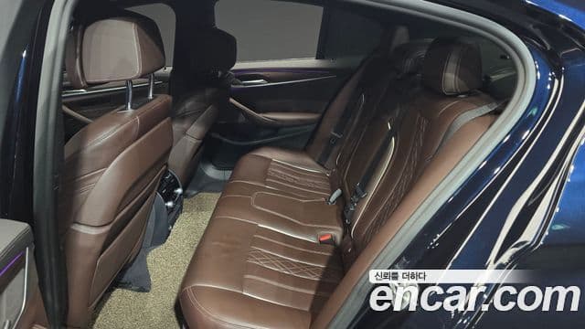 BMW 5 Series 2020 — Şəkil 12/20