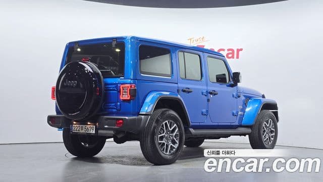 Jeep Wrangler 2022 — ფოტო 7/32