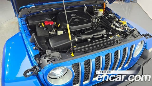 Jeep Wrangler 2022 — ფოტო 25/32