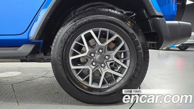 Jeep Wrangler 2022 — ფოტო 4/32