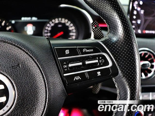 Kia Stinger 2021 — Şəkil 19/20