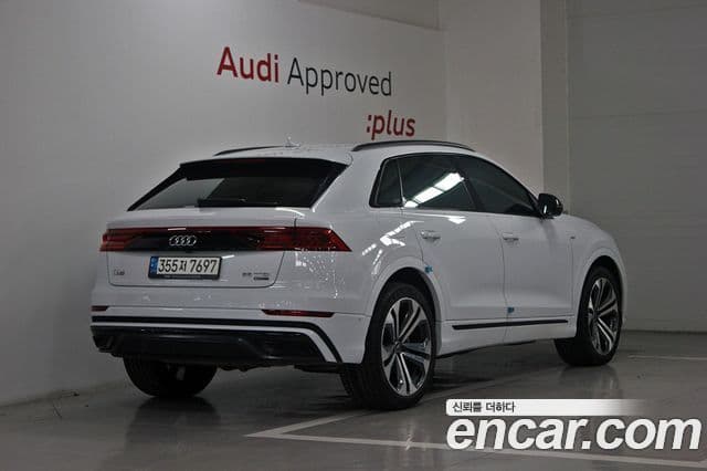 Audi Q7 2022 — Şəkil 1/20