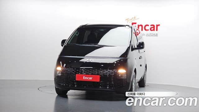 Hyundai Staria 2023 — ფოტო 3/20
