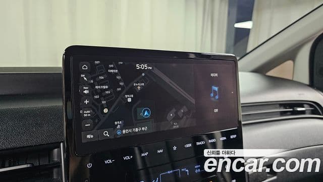 Hyundai Staria 2023 — ფოტო 16/20