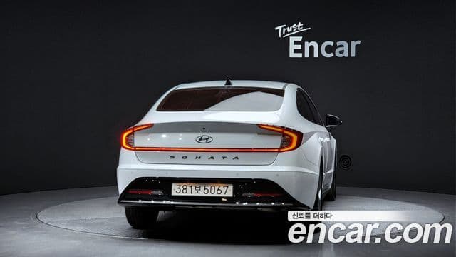 Hyundai Sonata 2022 — ფოტო 4/20