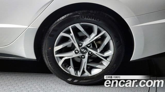 Hyundai Sonata Hybrid 2022 — Photo 6/31