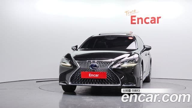 Lexus LS500h 2019 — Фото 3/20