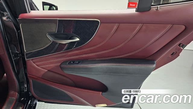 Lexus LS500h 2019 — ფოტო 15/35