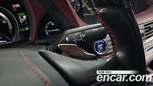 Lexus LS500h 2019 — ფოტო 32/35