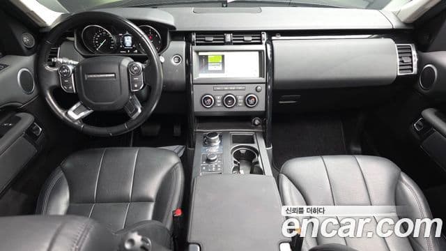 Land Rover Discovery 5 2018 — Фото 7/20
