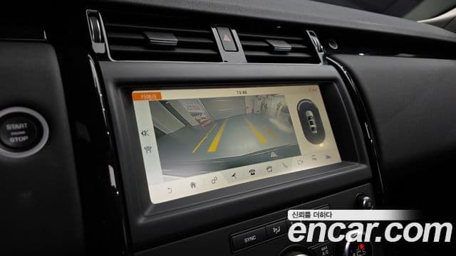 Land Rover Discovery 5 2018 — Фото 15/20