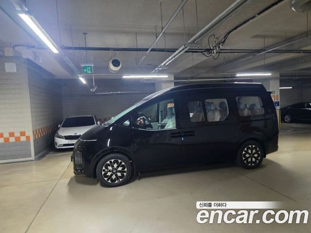 Hyundai Staria 2025 — ფოტო 2/14