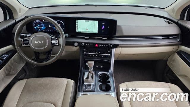 Kia Carnival 2022 — ფოტო 7/20