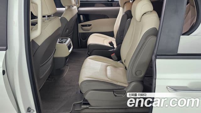 Kia Carnival 2022 — ფოტო 11/20
