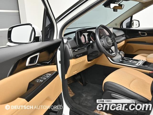 Kia Carnival 2023 — Şəkil 10/20