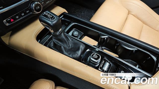 Volvo S90 2019 — Şəkil 9/20