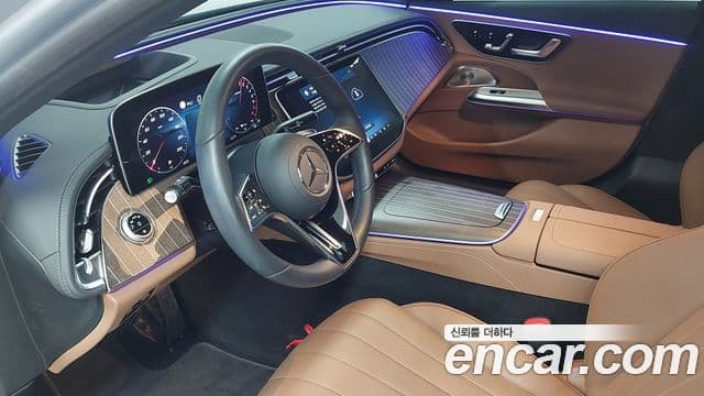 Mercedes-Benz E-Class 2025 — Фото 14/17