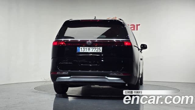 Kia Carnival 2020 — ფოტო 4/20